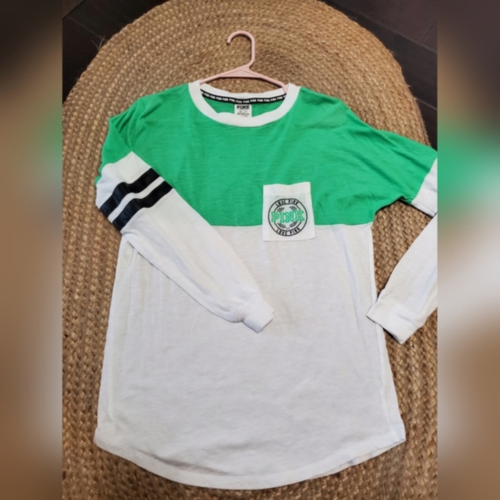 Victorias Secret Shirt‎